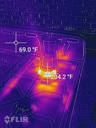Illustration for article titled The First Thermal Imaging Phone Made Me Feel Like Predator